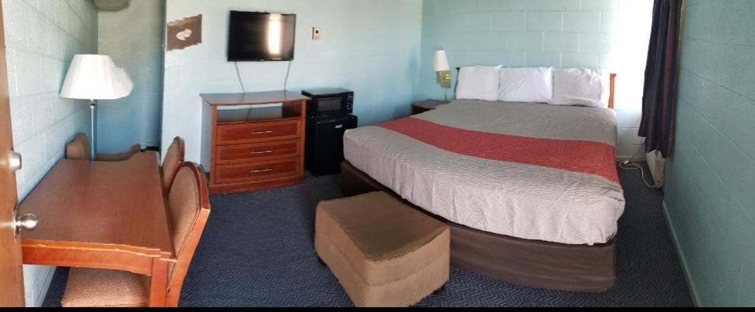 Holiday Host Motel ソノラ エクステリア 写真